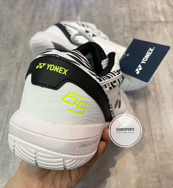 65_trang_den_3_12c12770219d4674bd0c86e59db20189_grande