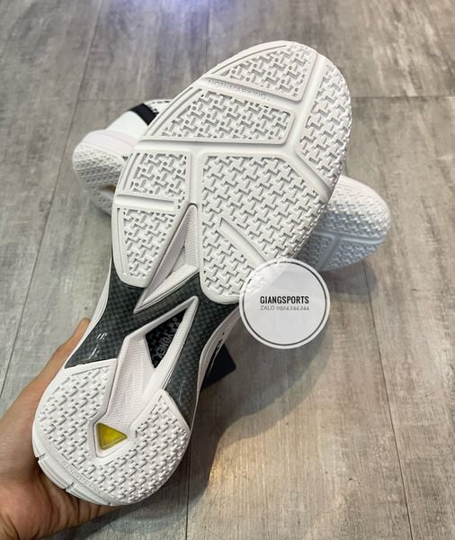 65_trang_den_5_5146a5aa73b8454eae2ff9eca1527737_grande